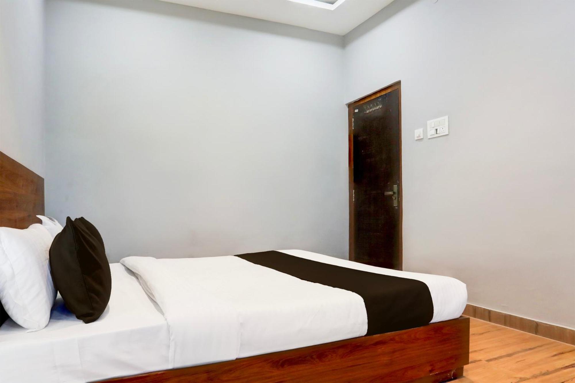 Hotel O Currency Inn Rāipur Exteriör bild